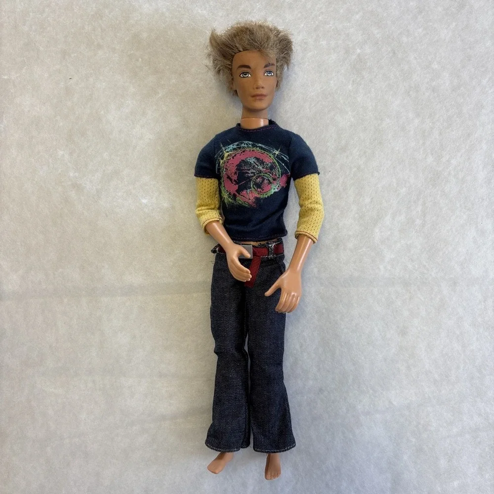 2009 Barbie Fashionistas Hottie Ken Doll With Clothes Articulate Blonde Blue Eye